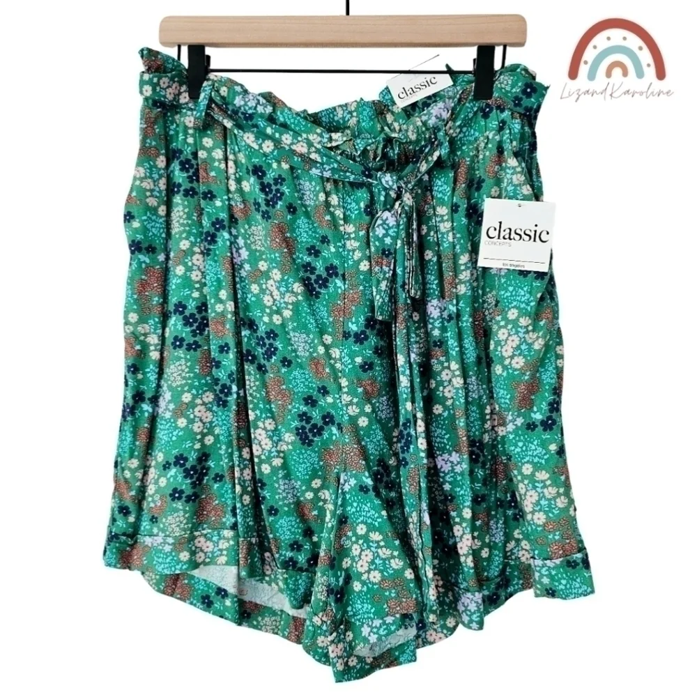 New! Bohemian Green Ditsy Floral Belted Soft Paperbag Shorts Plus Size 3X